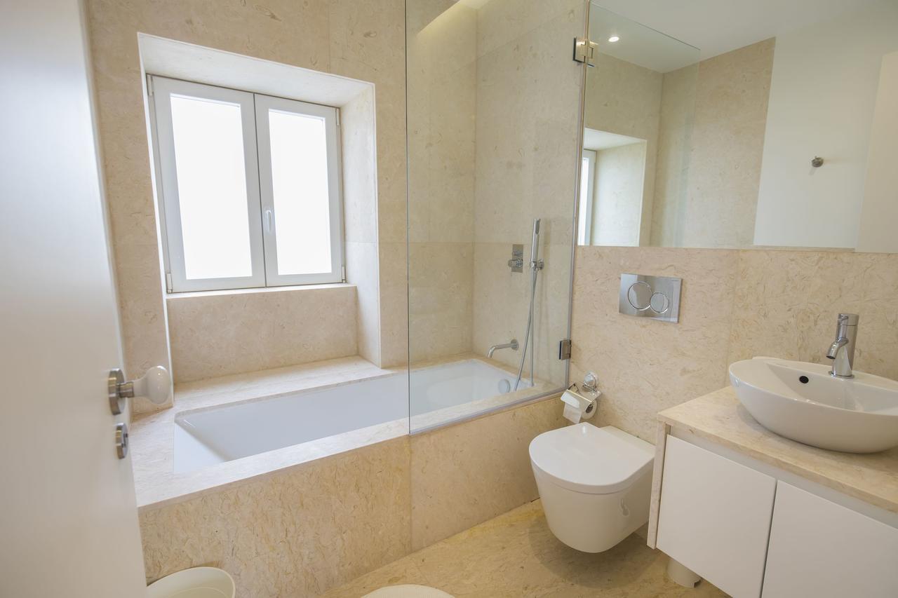 Lovelystay - Chic, Citrus Home - Private Garden 리스본 외부 사진