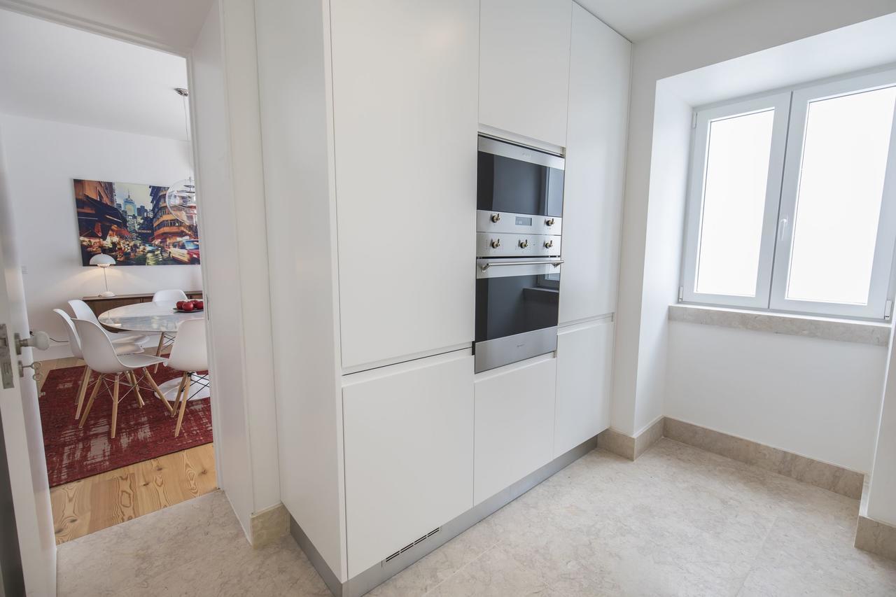 Lovelystay - Chic, Citrus Home - Private Garden 리스본 외부 사진